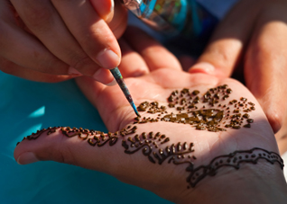 HENA.jpg